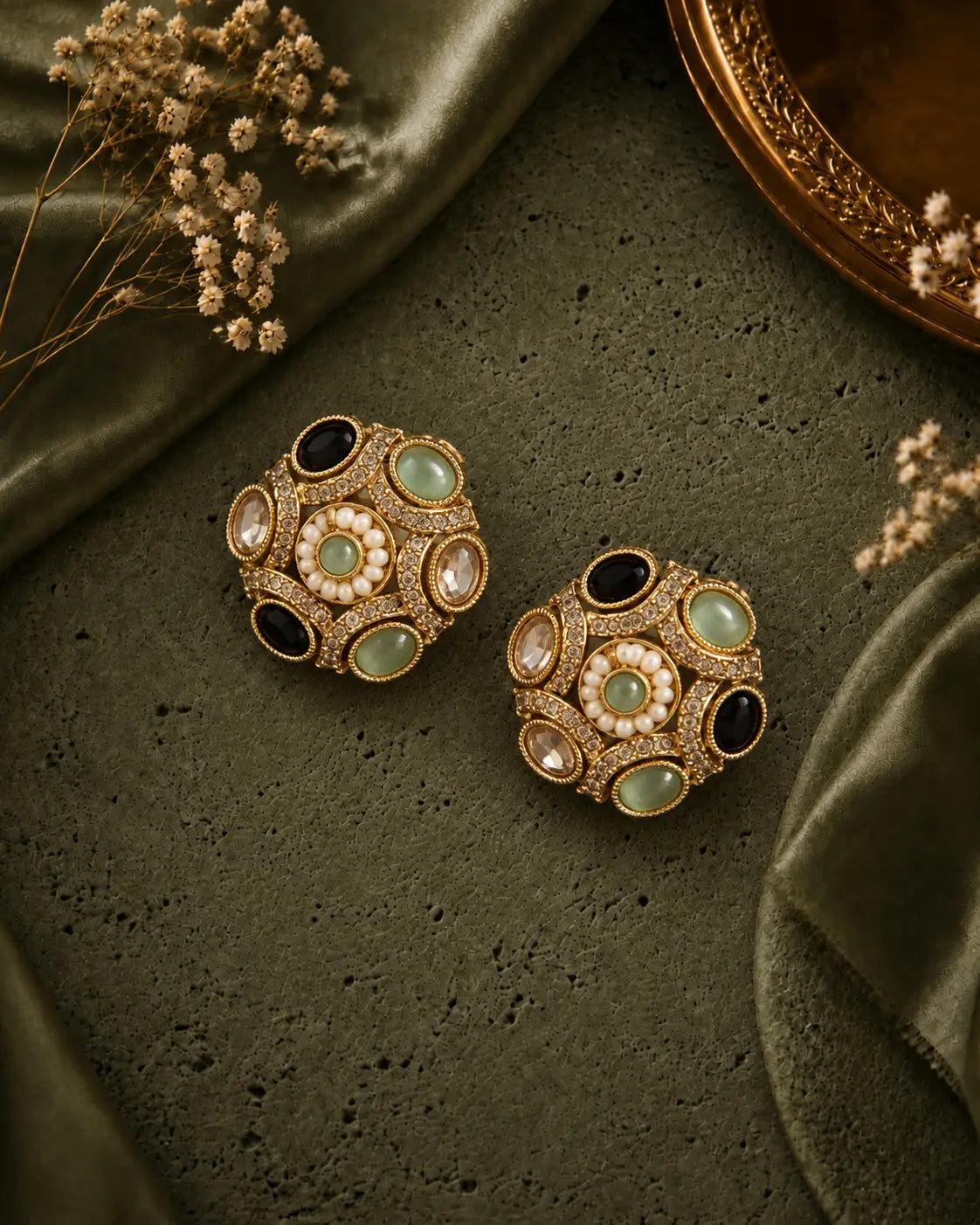 Mint orbit Ear rings