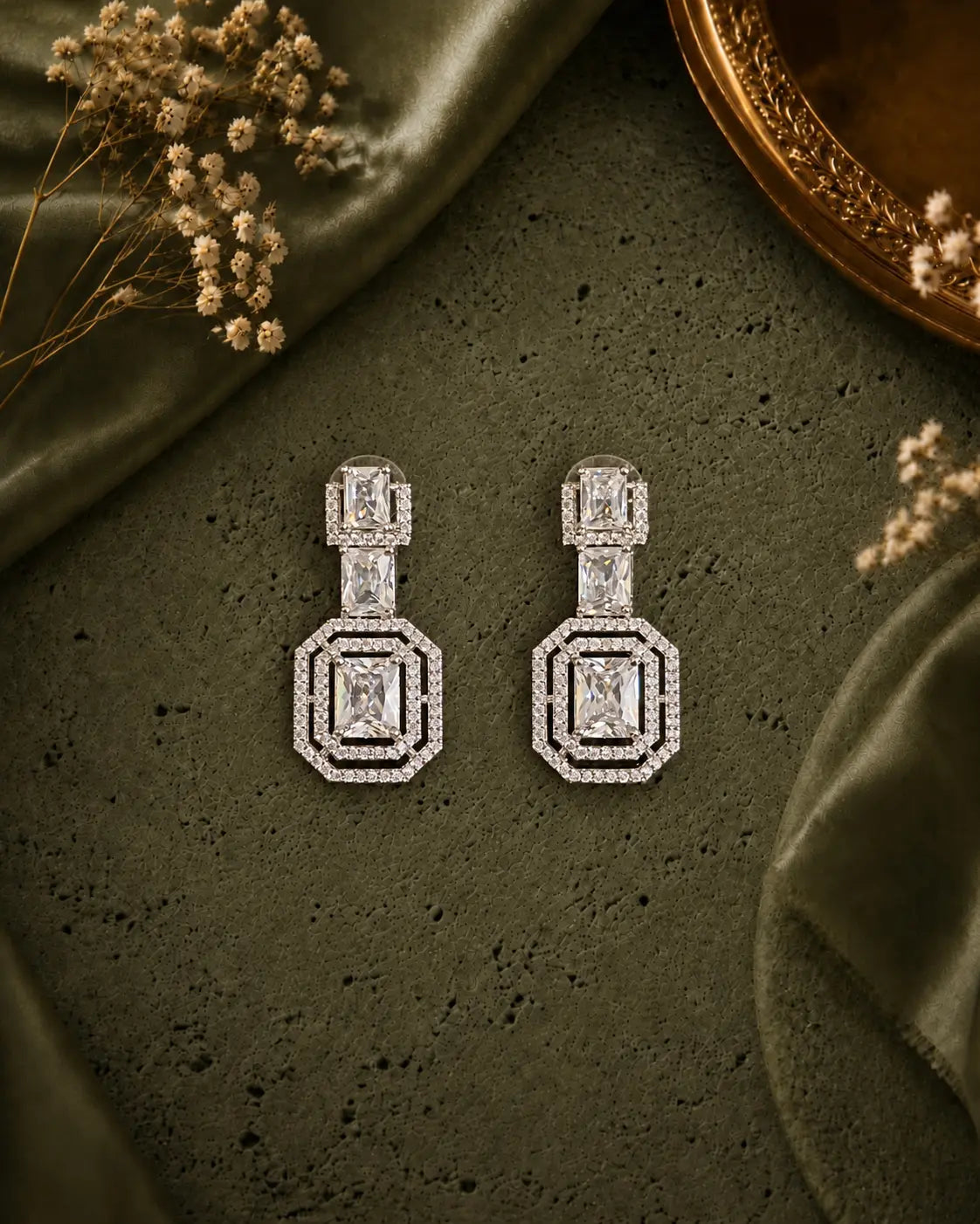 Esha Allure Ear Rings