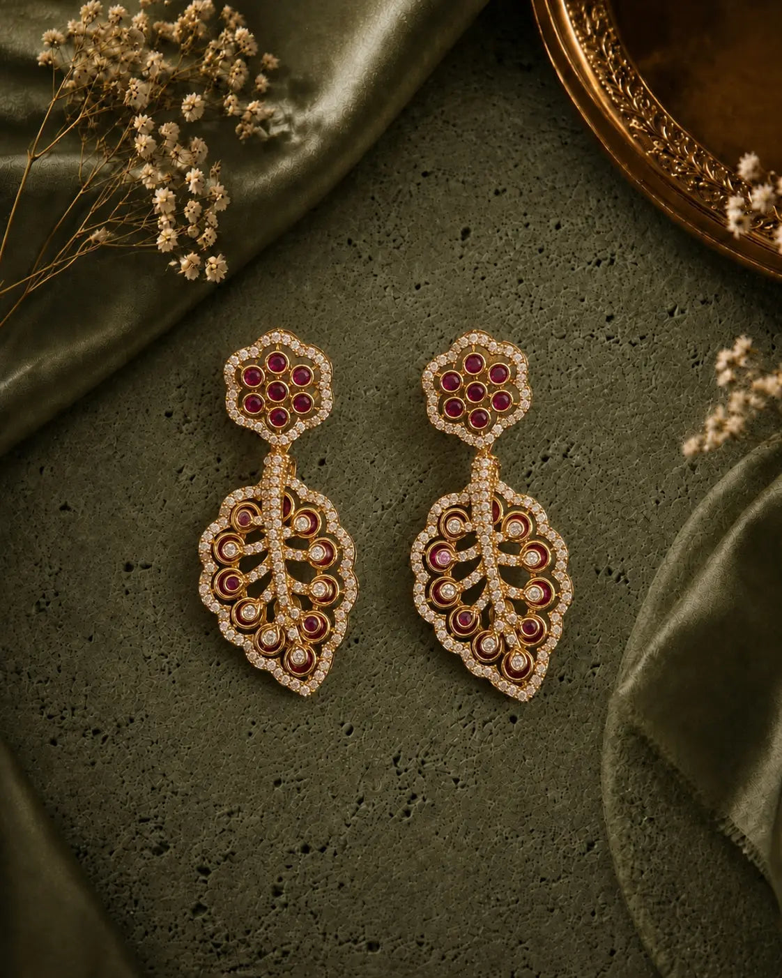 Leaf Royale Ear rings