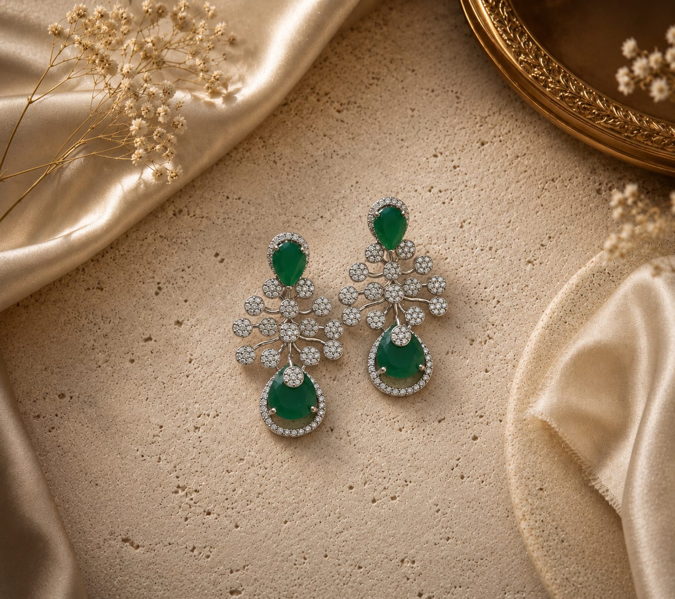 EMERALD MIRAJ AD EAR RINGS