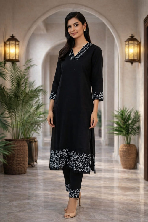 BLACK EMBROIDERED KURTI